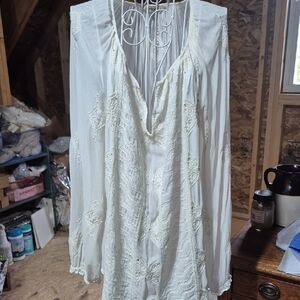 $5 ITEM Lucky Brand Cream Pleated Blouse. MUST BUNDLE